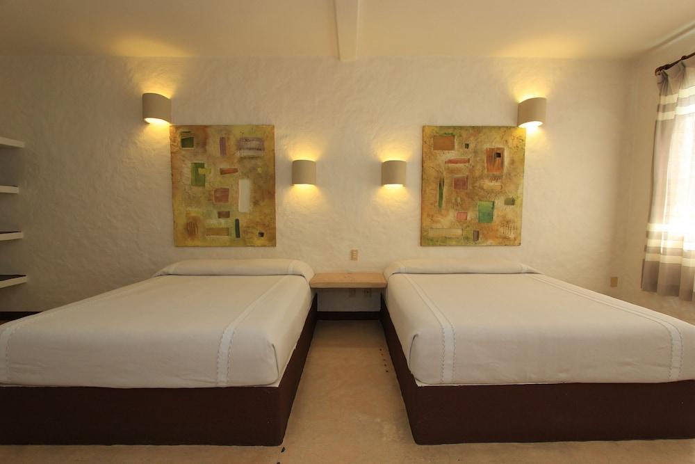 Hotel Plaza Tangolunda Esterno foto
