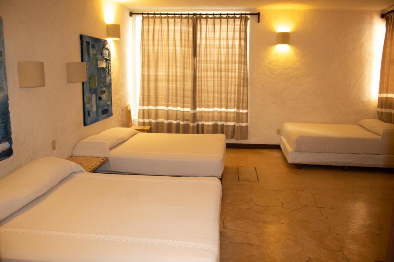 Hotel Plaza Tangolunda Esterno foto