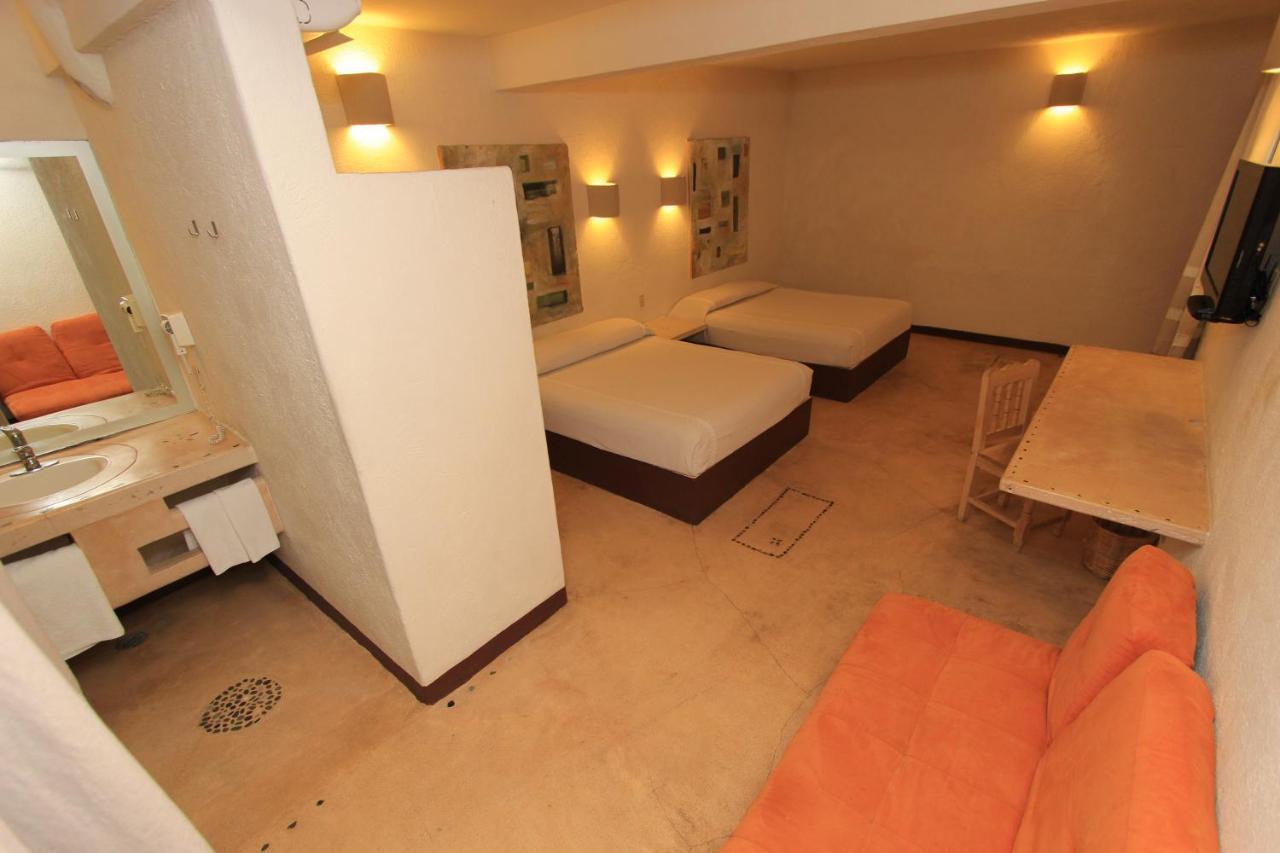 Hotel Plaza Tangolunda Esterno foto
