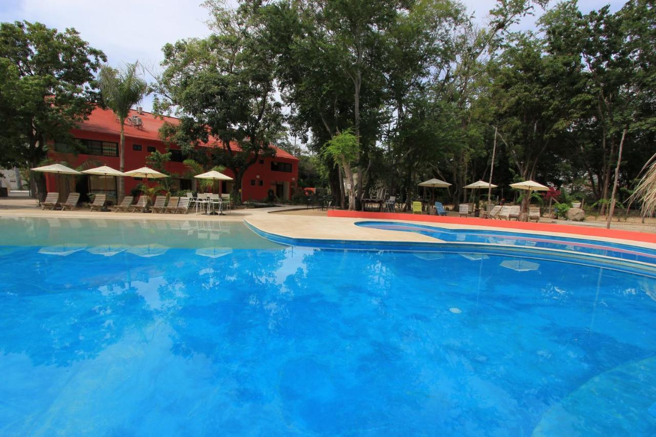 Hotel Plaza Tangolunda Esterno foto